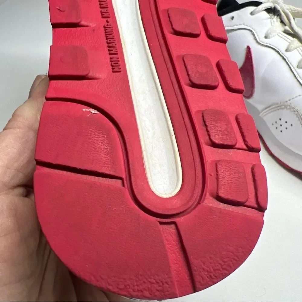 Nike MD Valiant SE Big Kids' Running Shoes DC9307-100 Size 5,5Y White Pink